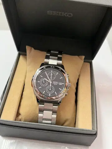 SEIKO 크로노그래프 다이얼 블랙