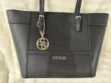 GUESS 토트백