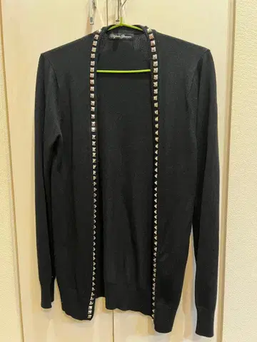 Hysterie Glamour 스터드 장식 가디건