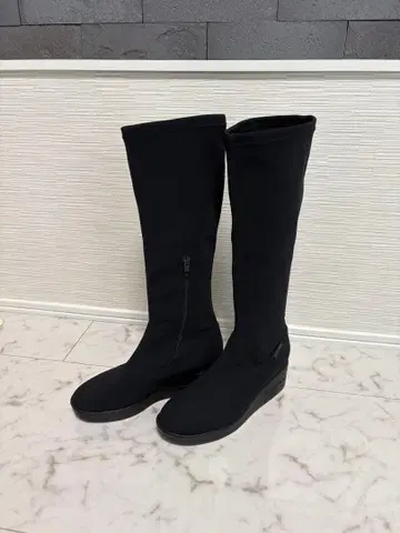 루코라인 스트레치 롱 부츠 아질레 바이 루코라인