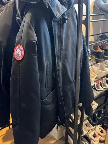 Canada Goose 블랙 다운 자켓