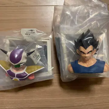 제일복권 드래곤볼 E상 만화 스트럭처 베지터, 프리저