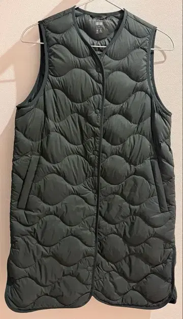 UNIQLO 울트라 라이트 다운 다운 베스트 M 다크 그린