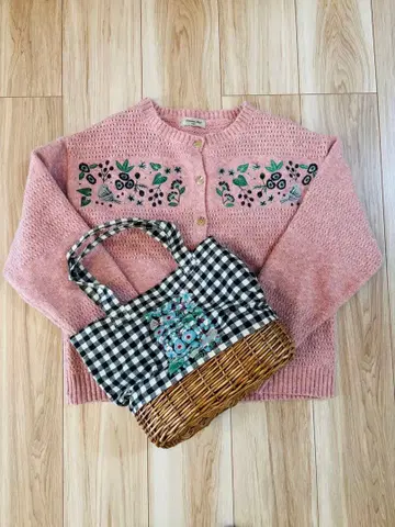 [세트] 마카베 앨리스 자수 니트 가디건과 바스켓 자수 백