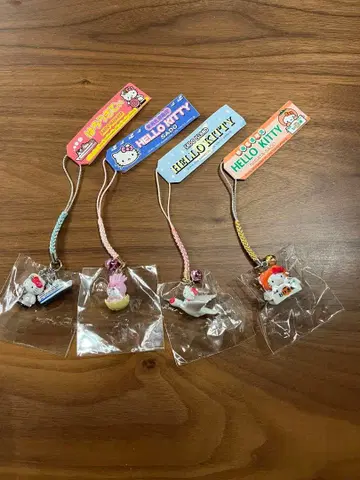 니가타 한정판 헬로키티 키링 4개 세트