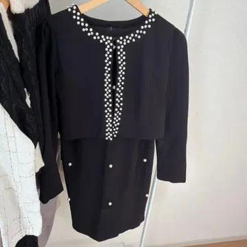 Tika 블랙 펄 장식 셋업