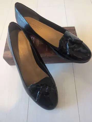 매킨토시 필로소피 24.5cm 태슬 펌프스 로퍼 블랙