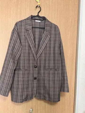 체크 무늬 테일러드 자켓