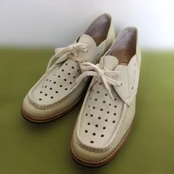 핑크하우스 펀칭 가죽 슈즈