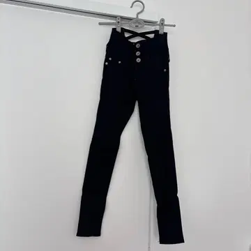 GYDA 블랙 스키니 데님 크로스 스트랩