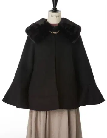 Her lip to 퍼 달린 케이프 코트 블랙 S 사이즈