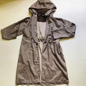 후드 부착 체크 무늬 롱 코트 초경량