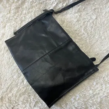 [컨디션 최상] 이아파피요네 넙적 숄더백 천연 가죽 경량 사코슈