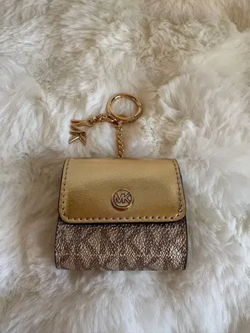 Michael Kors 골드 AirPods 케이스