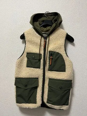 페로우즈 보아 플리스 베스트 /38 크림 x 카키 스트레치 후드 부착