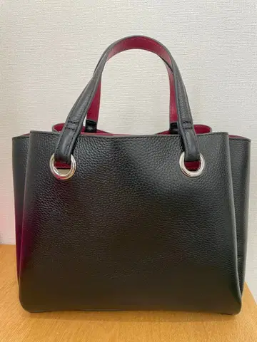 BARCOS 슈링크 가죽 3층 핸드백 미사용