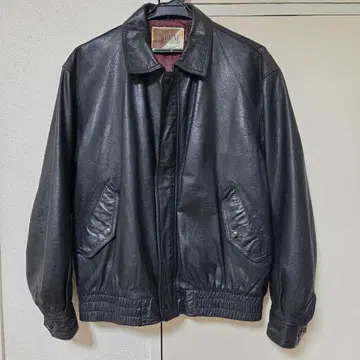 ROMENE 블랙 가죽 자켓 L 사이즈