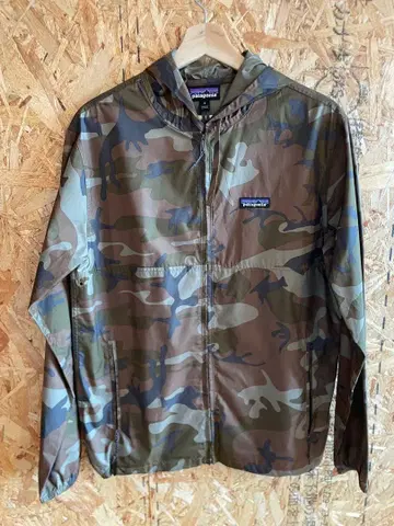 [ 새상품급 ] patagonia 카모플라쥬 나일론 후드티 S