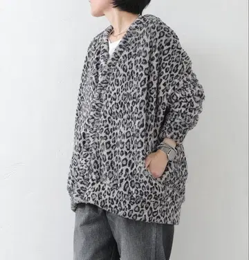 퍼 플리스 V넥 가디건