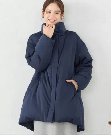 리사이클 타프타 발수 가공 몬스터 다운 코트 새상품급 네이비 컬러