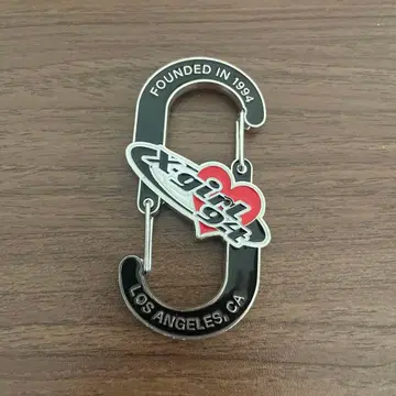 xgirl 카라비너 키링 1994년 설립