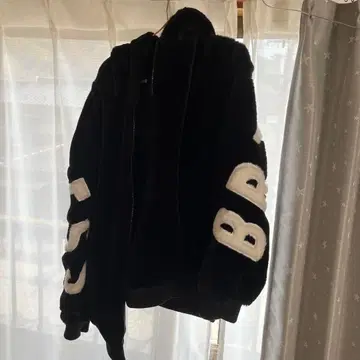 NOBLE 바시티 자켓