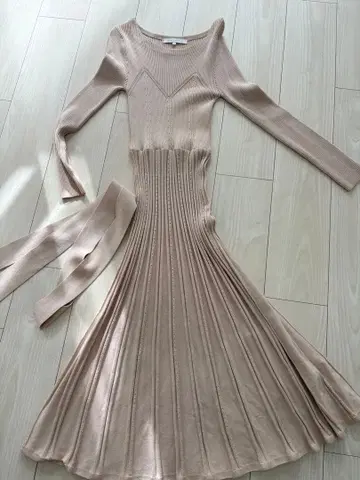 MERCURYDUO 베이지 니트 원피스