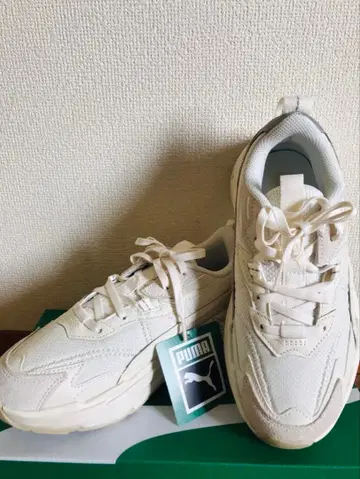 PUMA 스키나 트롤 우먼 23.0cm 화이트