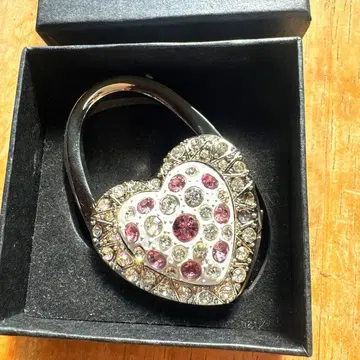 하트형 백 행거