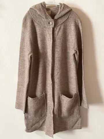 슈슈 드 마망 후드 달린 울 코트