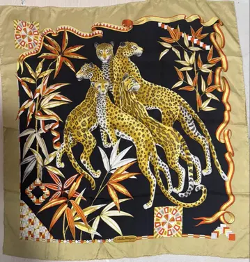 페라가모 스카프 레오파드