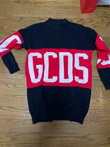 로고 스웨터 네이비/레드