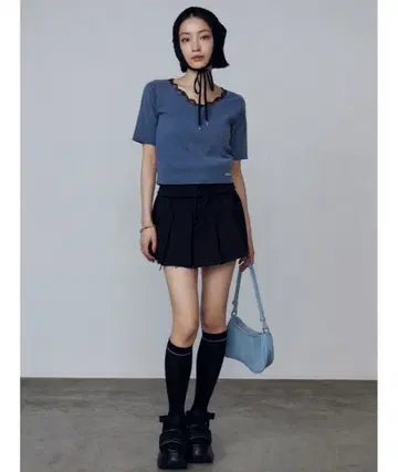 EMODA 립 크러쉬 레이스 상의