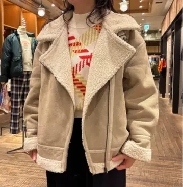 [ Ray BEAMS ] 페이크 무스탕 라이더스 블루종 베이지