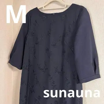 컨디션 최상 네이비 꽃무늬 자수 7부 소매 원피스 38 자수 원피스