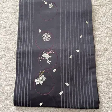 나고야 오비 다크 그레이 토끼 자수