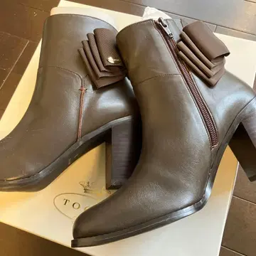 새상품 TOCCA 부츠 38