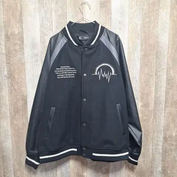 새상품 GU KOSMIK NOISE 바시티 자켓 XXL 블랙