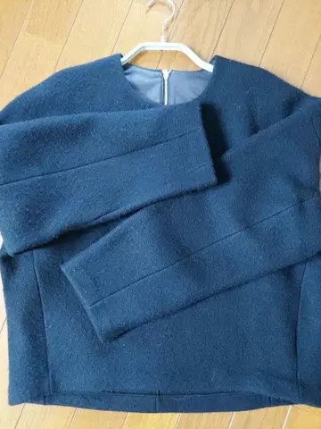 새상품급 Ballsey 네이비 백 지퍼 긴팔 상의