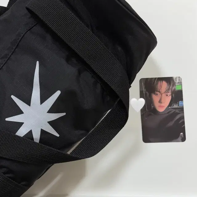 백현 솔로 콘서트 가방 백 포카 론스달라이트 응원봉 파우치