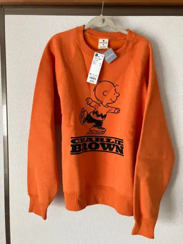 PEANUTS 찰리 브라운 맨투맨 M 오렌지