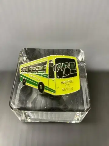 버스 디자인 핀 배지