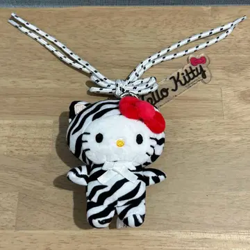 헬로키티 마스코트 제브라 패턴 키링