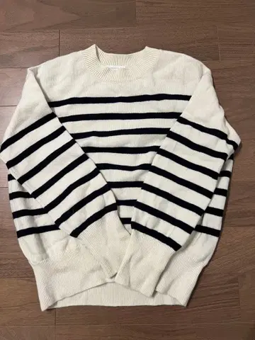 GALERIE VIE 스트라이프 스웨터