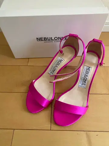 NEBULONI E. 네브로니 샌들