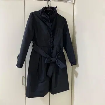 M-premierBLACK 프릴 롱 코트 36 사이즈