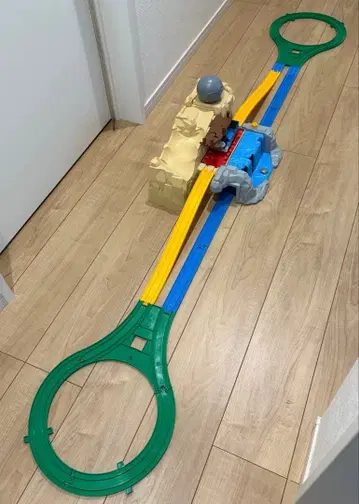 프라레일 토마스와 친구들 도망쳐라! 토마스! 볼더의 굴렁굴렁 산 세트