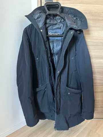 Herno 다운 코트 네이비 M 사이즈