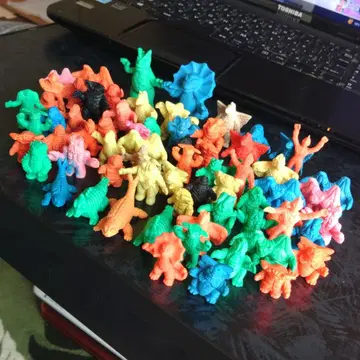 괴수 지우개 약 70개