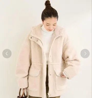 새상품 B.C STOCK 후드 부착 보아 코트 베이지